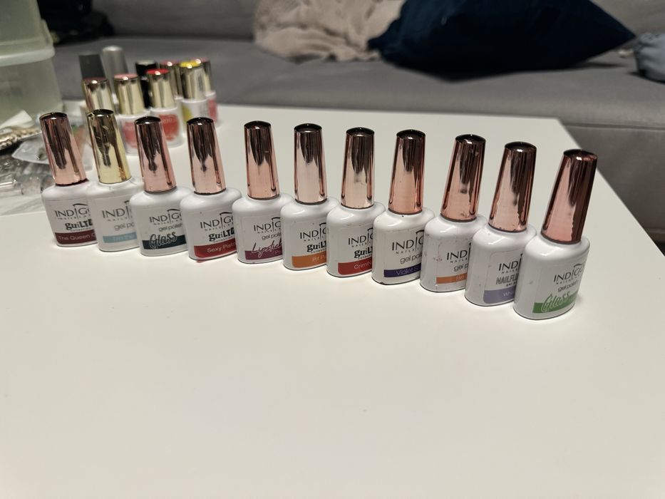 Sprzedam duży zestaw hybrydowy, neonail, gelish, indigo, semilac