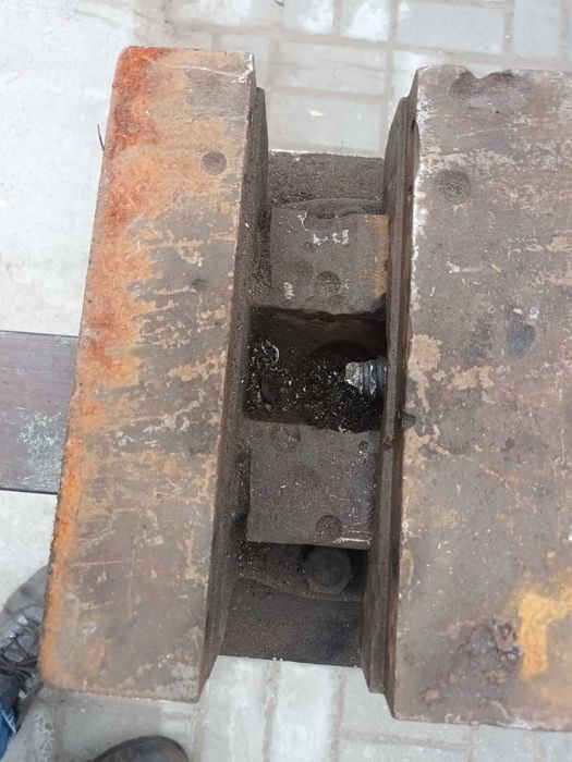 Imadło maszynowe solidne