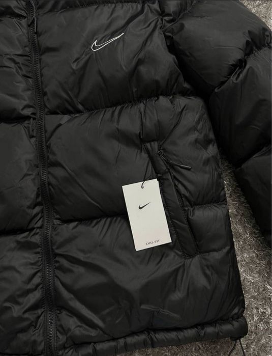 Тепла куртка Nike Nocta