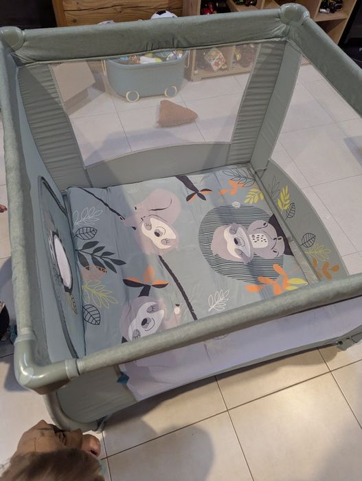 Цілий та чистий Манеж дитячий baby design. Терміново!