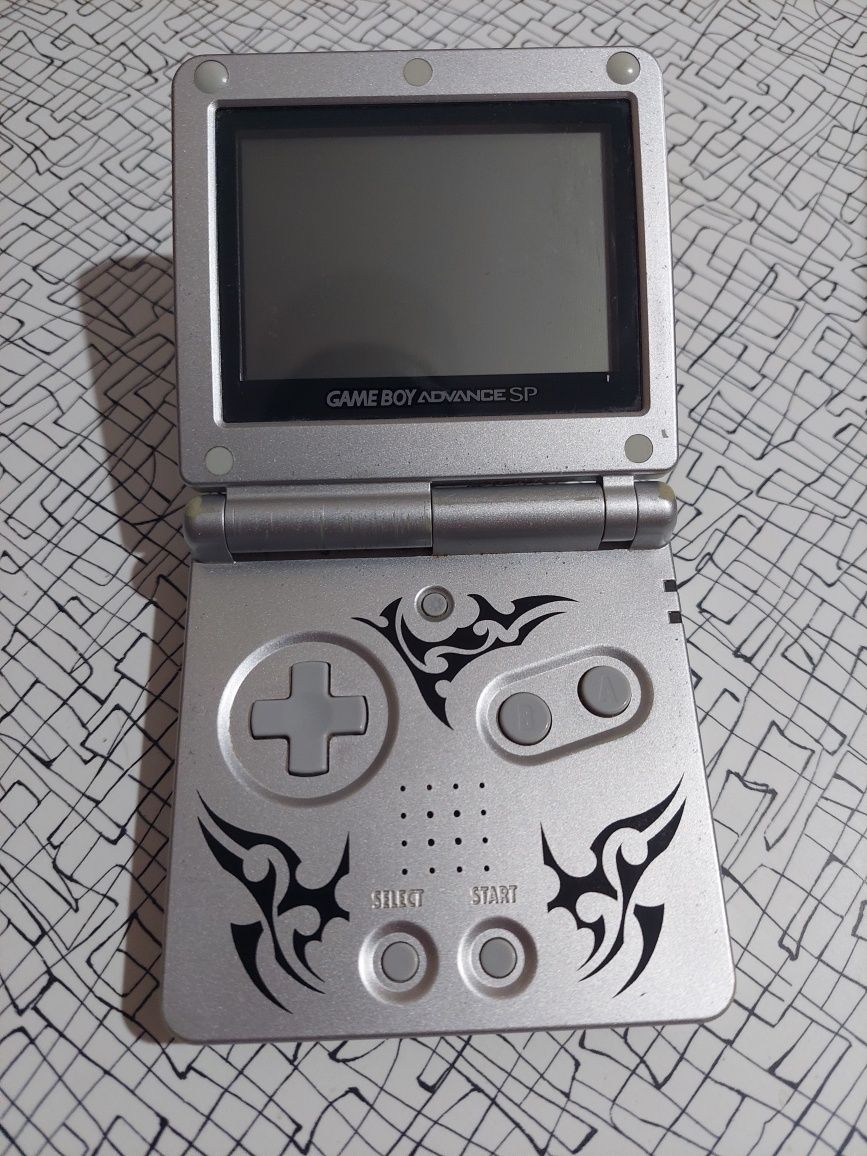 Vendo gameboy e 19 jogos TUDO POR 200 euros