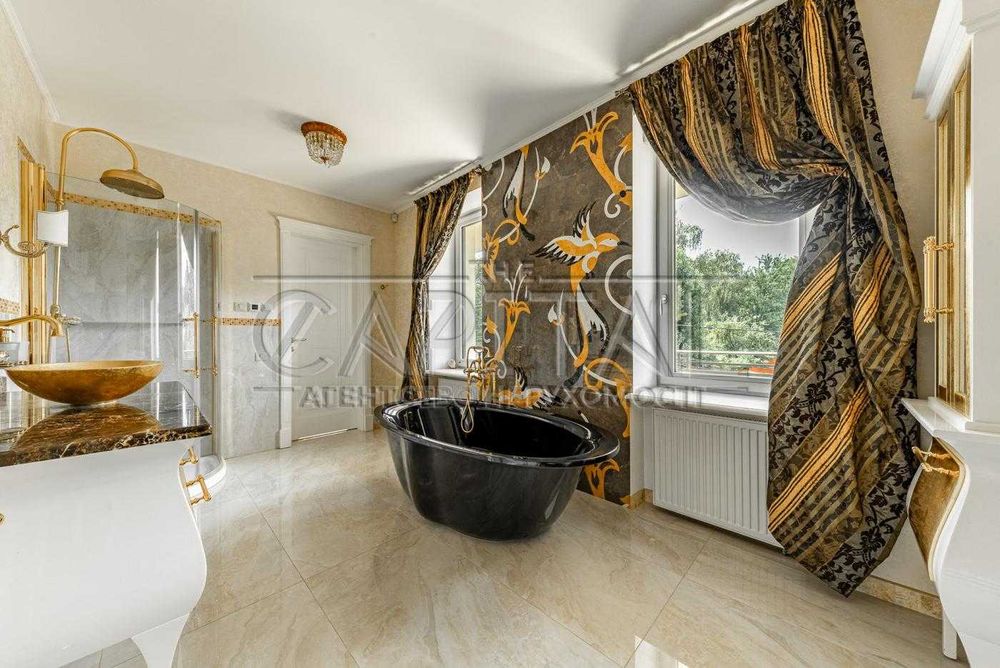 Елітний будинок 495 м² у Голосіївському р-ні, метро Васильківська