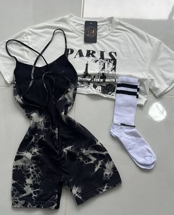 Комплект: футболка + комбез