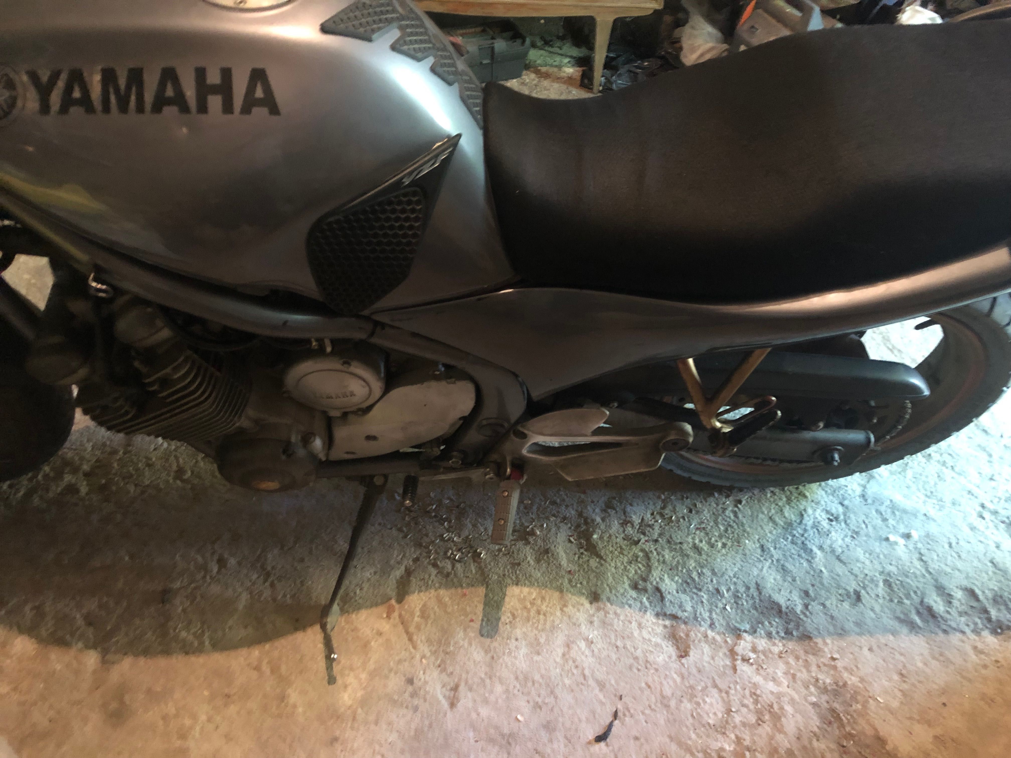 Vendo xj600s a trabanhar