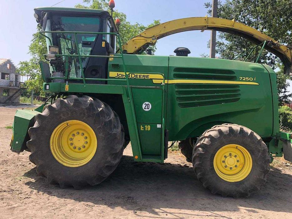 Продам кормозбиральний комбайн John Deere 7250