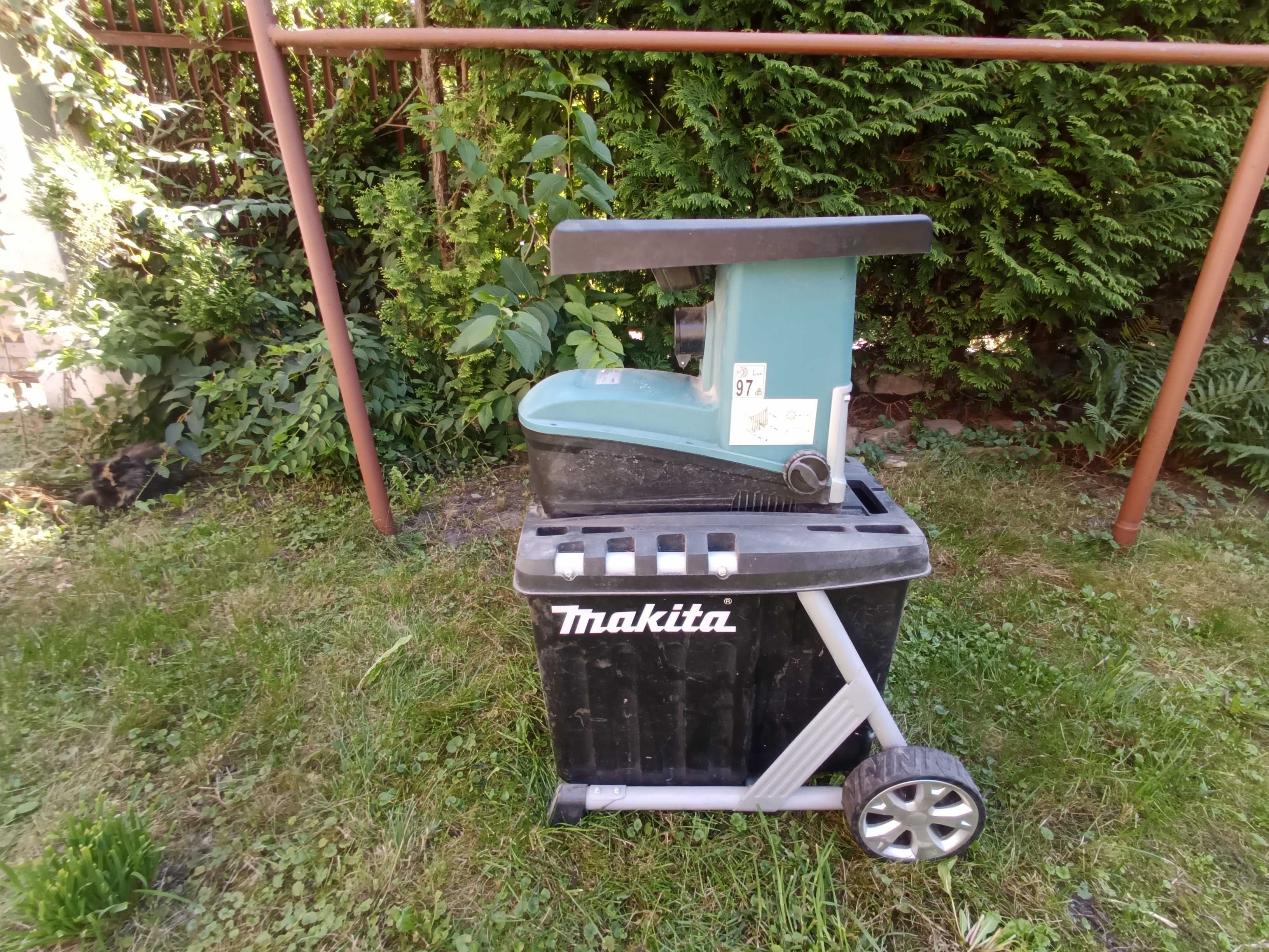 Rozdrabniacz do gałęzi Makita UD2500 używany