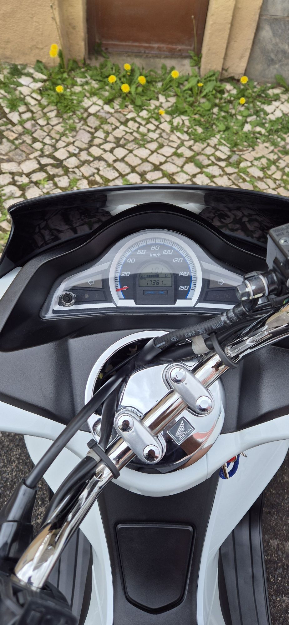 Honda PCX 125CC como NOVA!