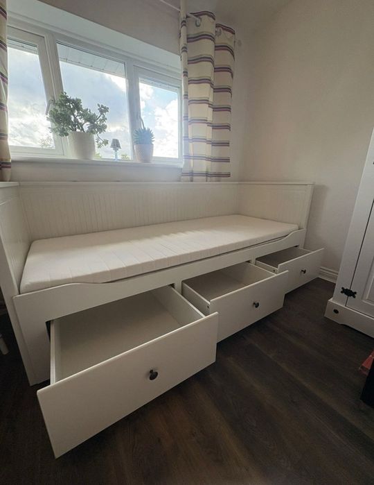 Cama individual/casal Hemnes ikea em branco