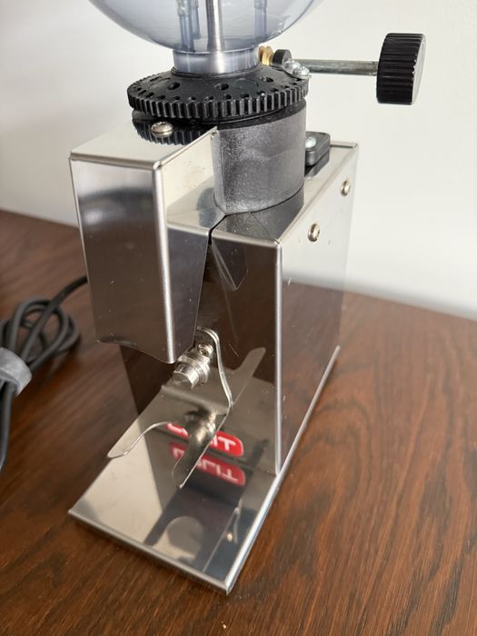 Młynek do kawy Lelit Fred