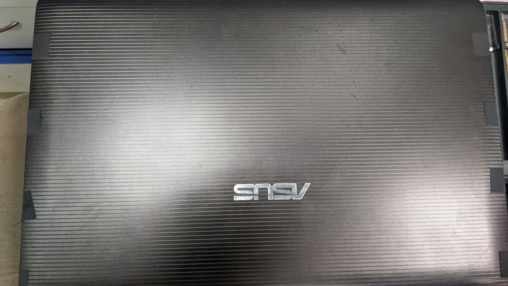 Asus K53s i3/4Gb/320GbHDD/Intel HD+GT520MX.