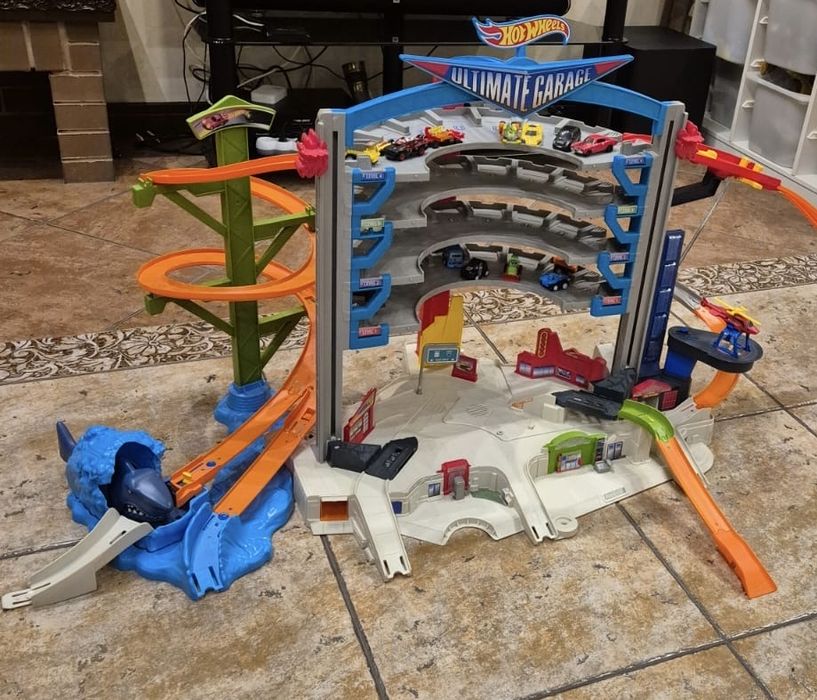 Гараж Hot Wheel Ultimate Garage