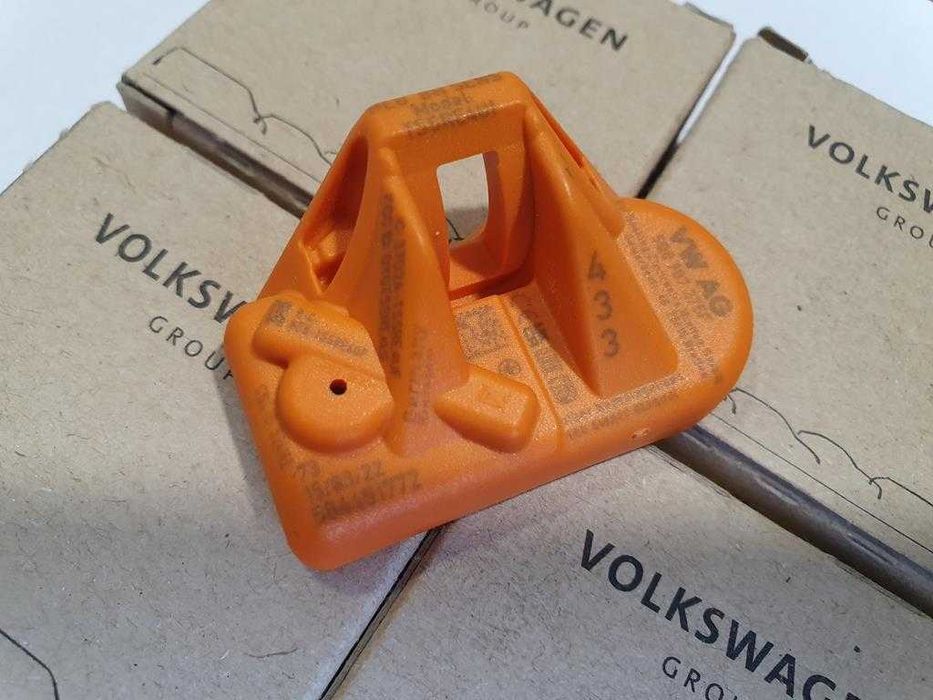 Czujnik ciśnienia TPMS VW Passat Golf Jetta Touran 5Q0.907275F