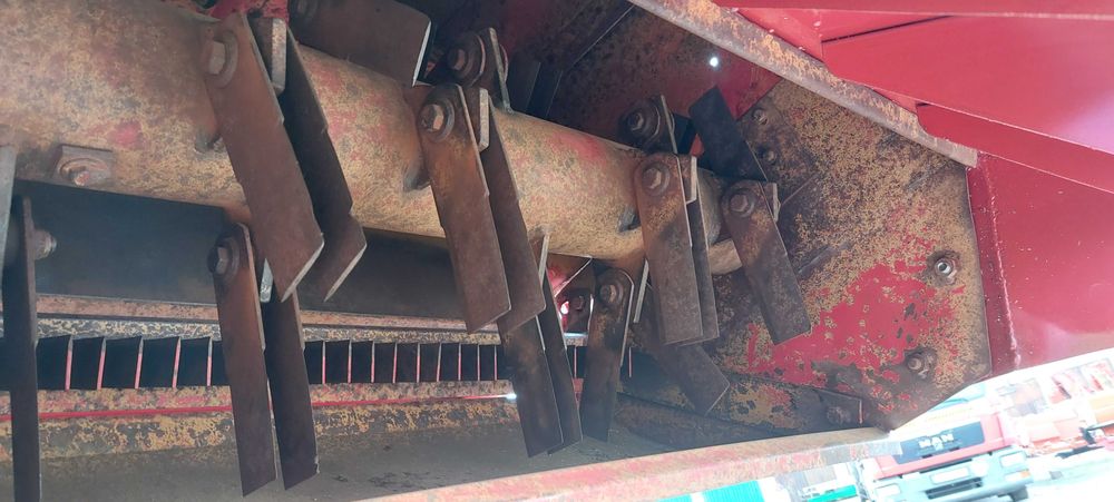 Зернозбиральний комбайн Massey ferguson 330 2.7m