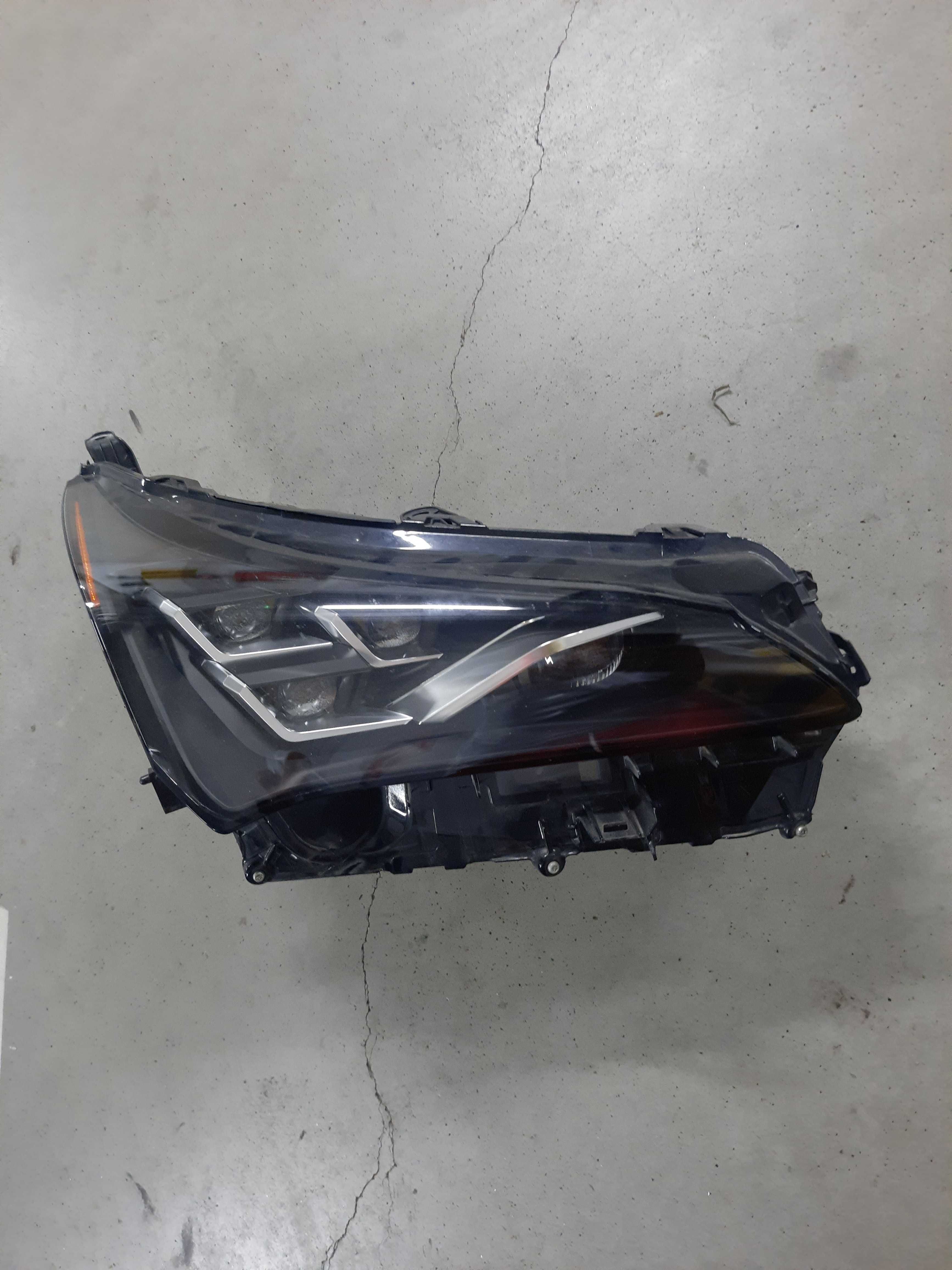 lexus nx lift lampa prawa full led
