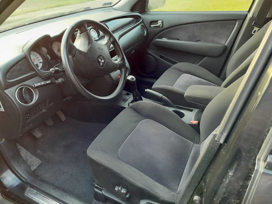 Mitsubishi Outlander I