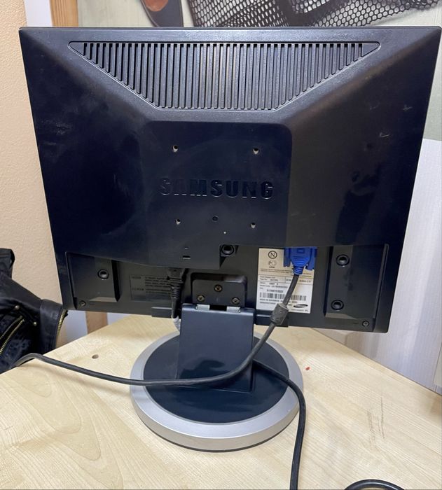 Монітор Samsung SyncMaster 730BF