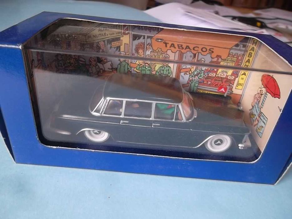 Viaturas/carros do TINTIN - 4 unidades fechadas na caixa original.