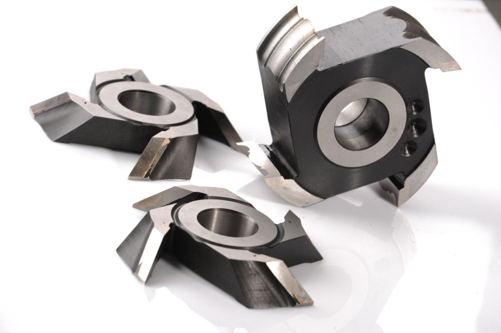 Комплекти фрез для виготовлення рейкового плінтуса