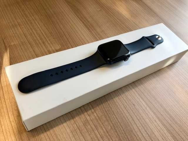 Sprzedam Apple Watch Series 6 40mm GPS aluminium w kolorze niebieskim