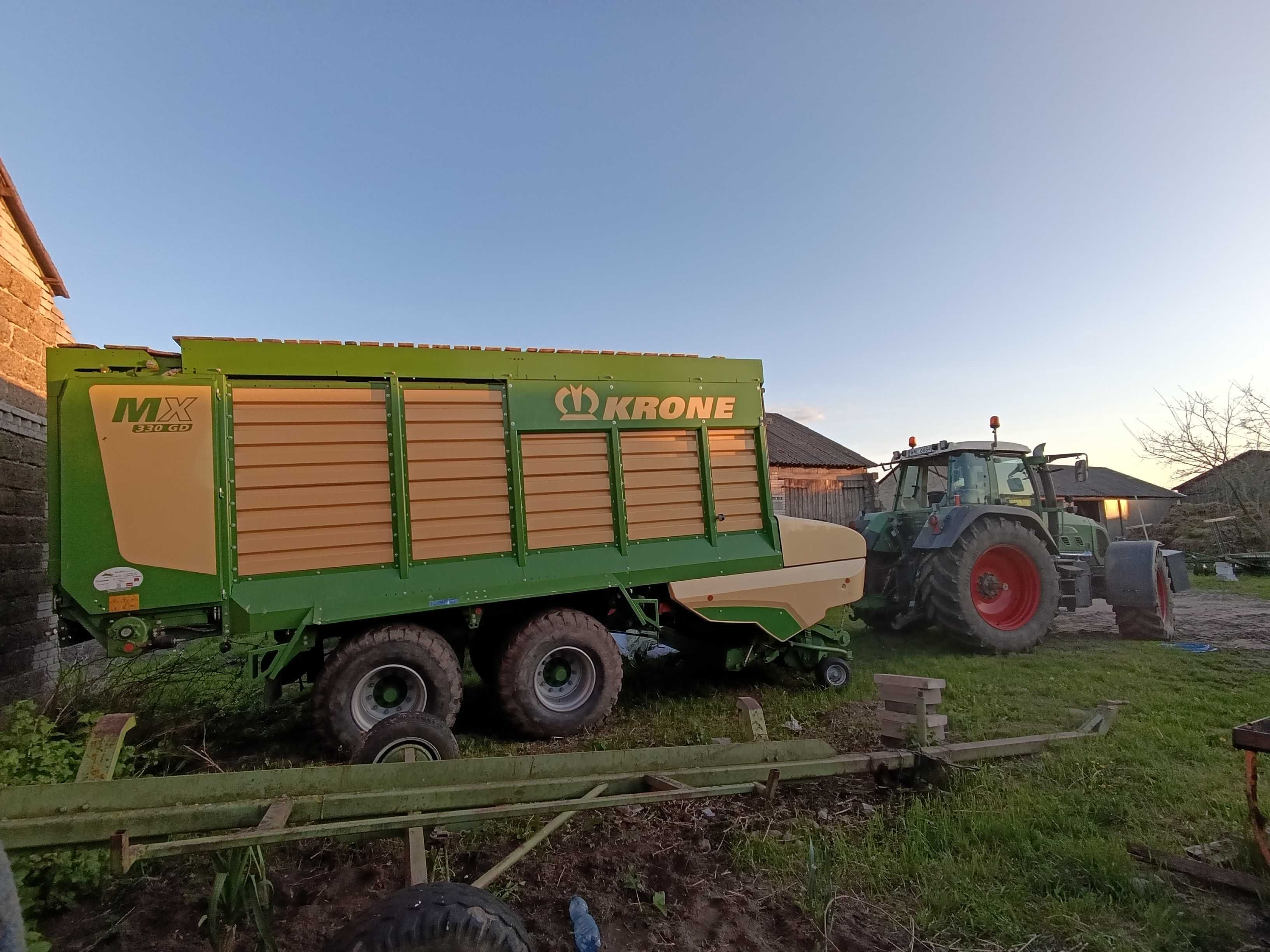 Zbiór traw Krone Mf, Fendt, Claas