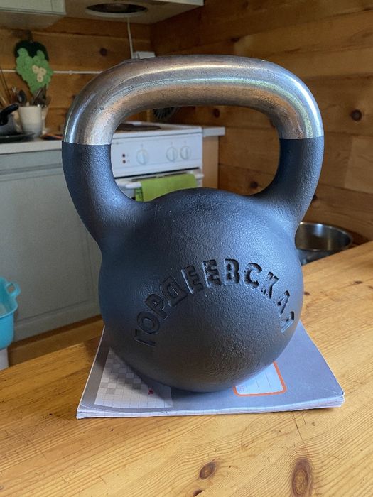 Гиря весом 24 кг. Оплачиваю доставку для воинов ВСУ