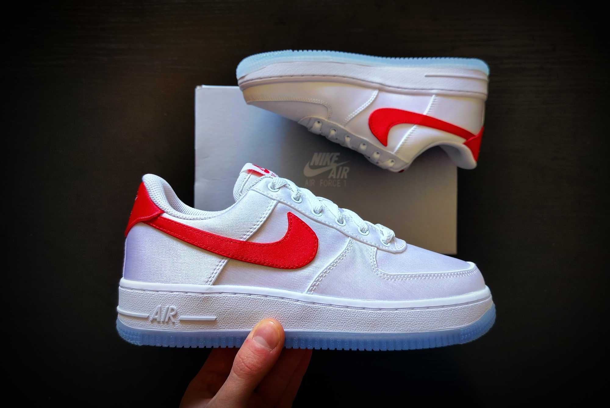 Nike Air Force - White Red Swoosh r. 38.5 SNEAKERS