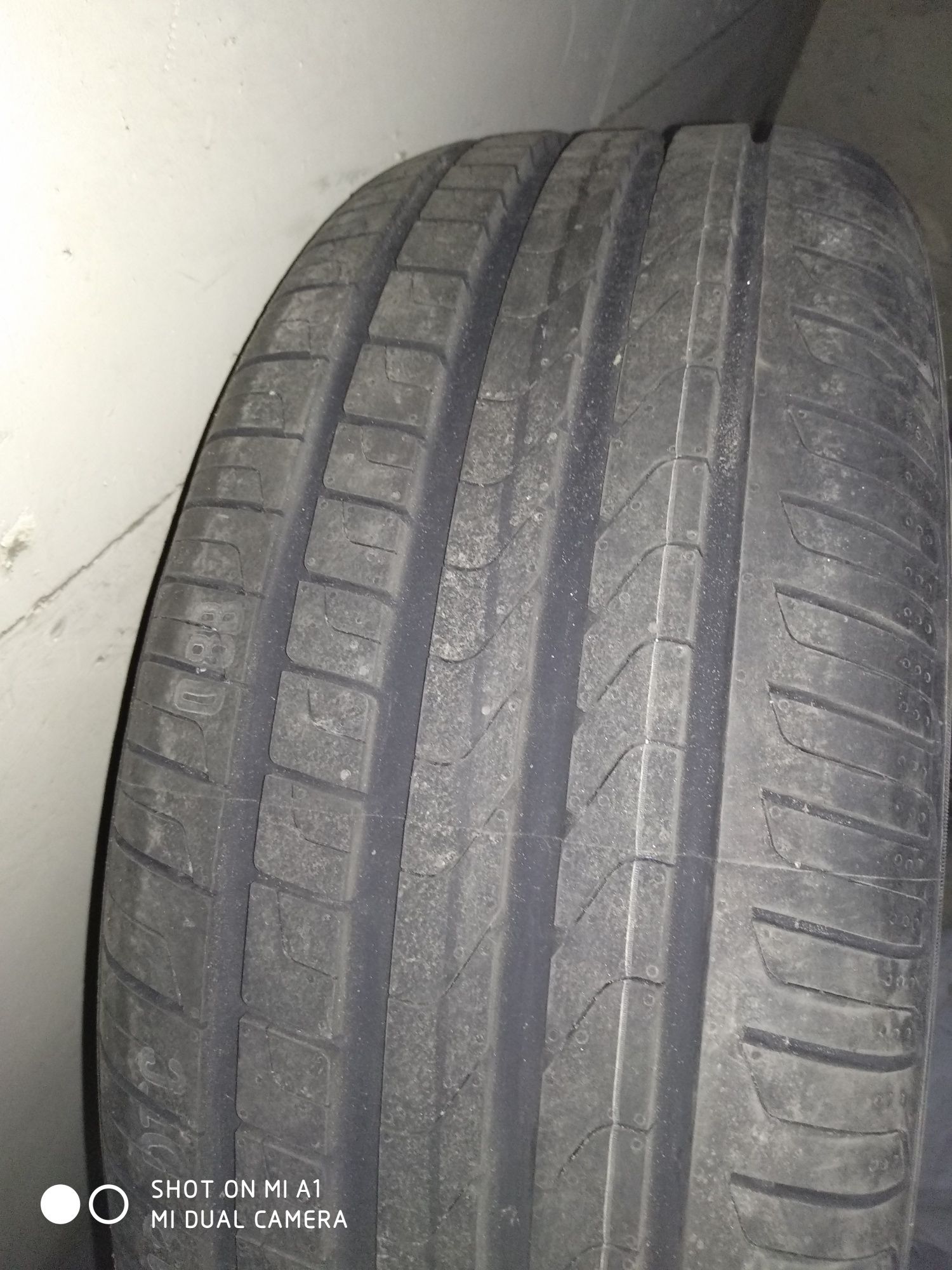 Продам шины 235/50r19