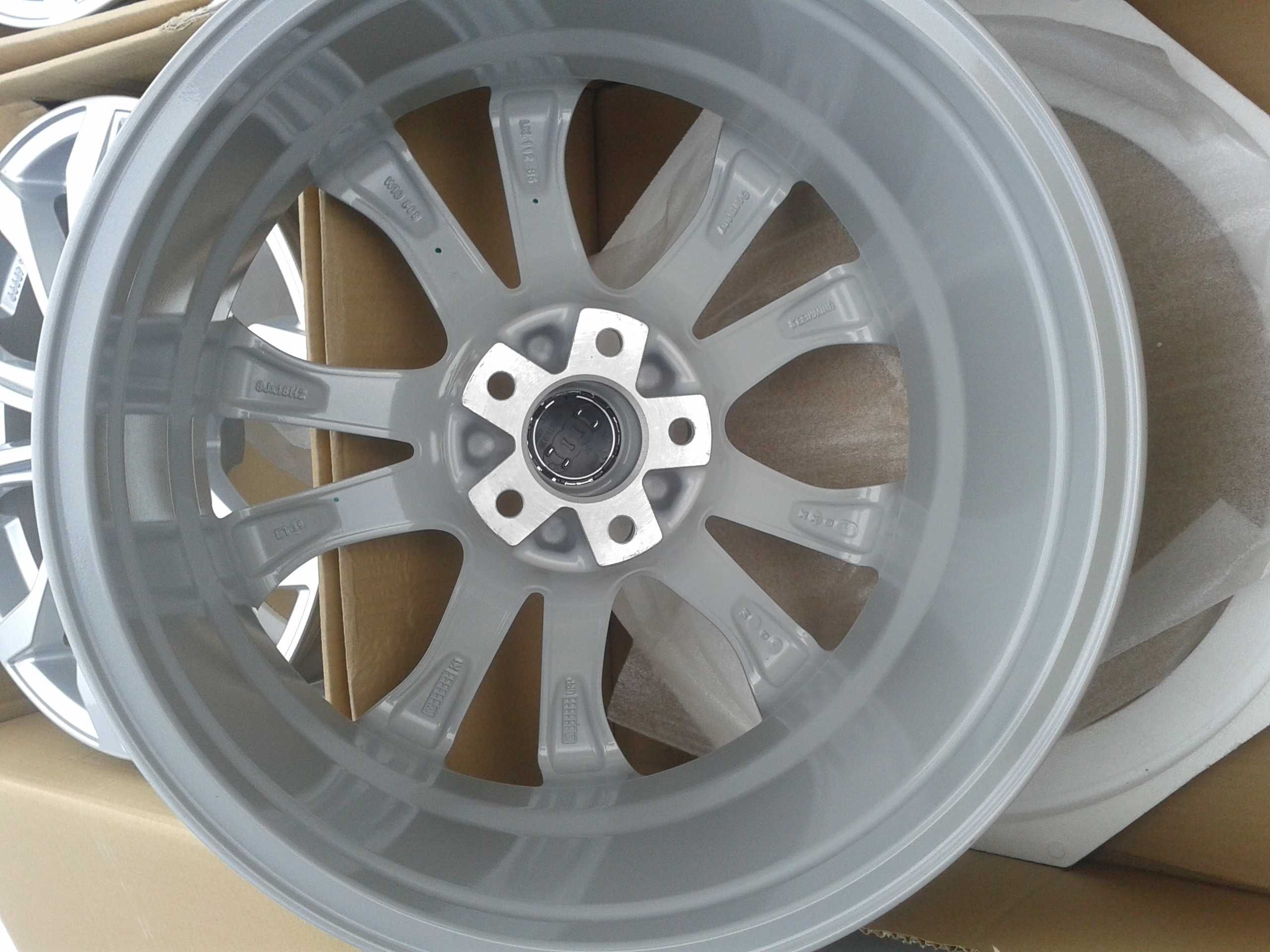 nowe felgi r18 golf caddy passat tiguan touran sharan arteon t-roc