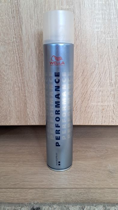 Lakier do włosów Wella Performance 500 ml