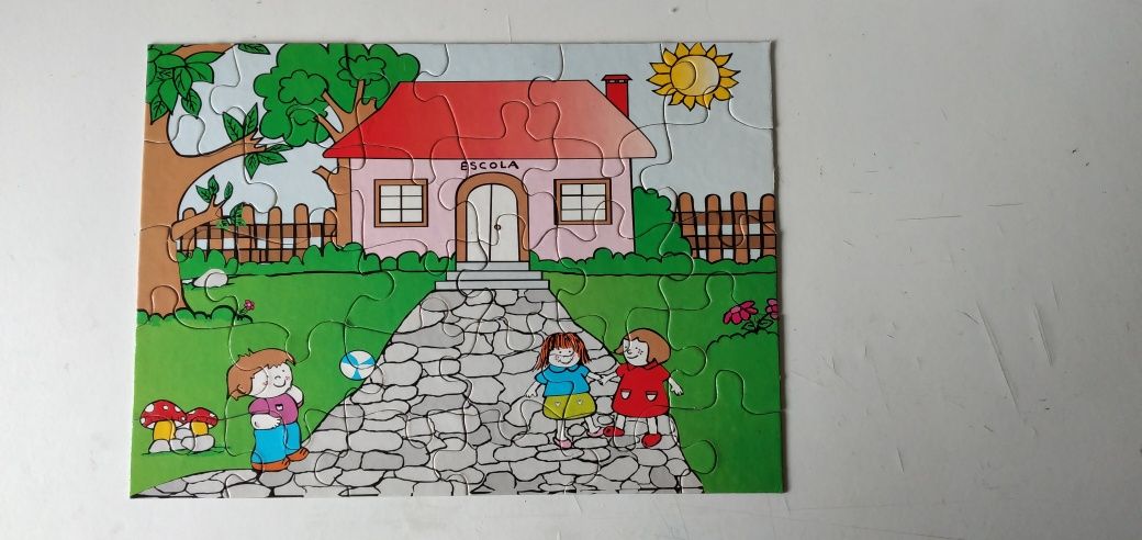 Puzzle de criança 30 peças + oferta de 4 livrinhos