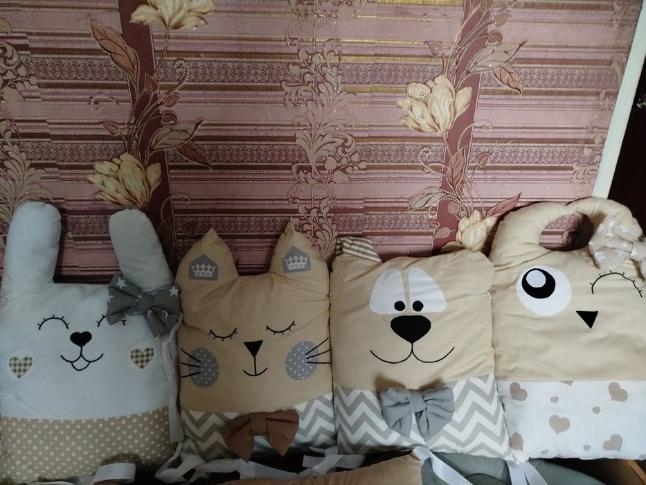 Продам набір в дитячу кроватку