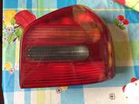 Audi A3, farolim em bom estado para venda.