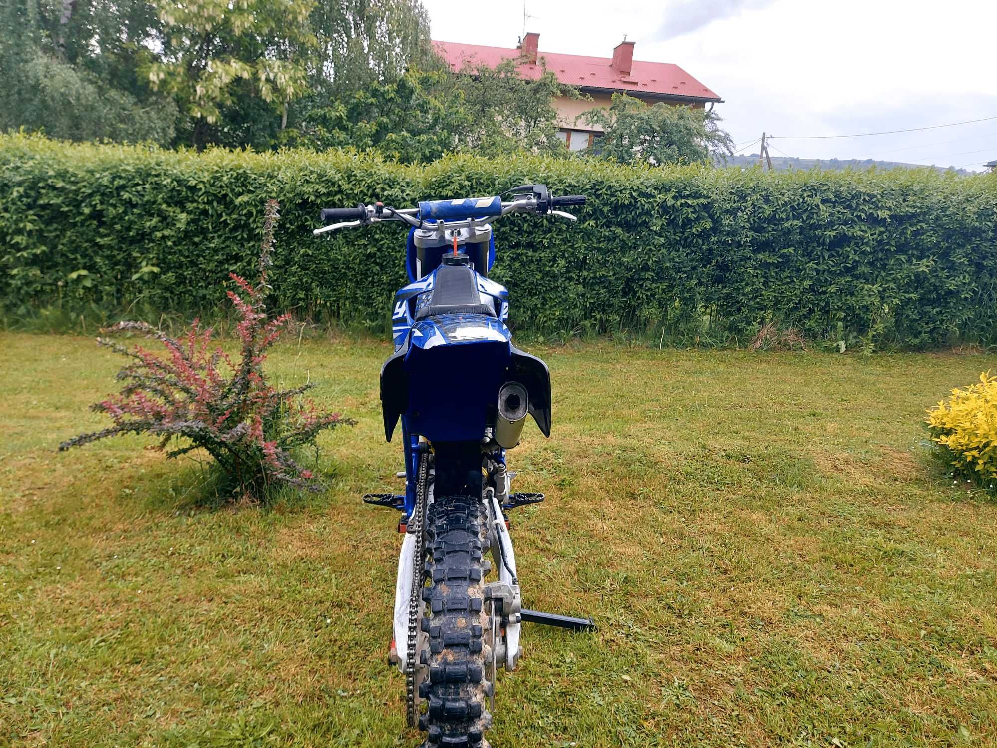 Cross Yamaha yz125 2t