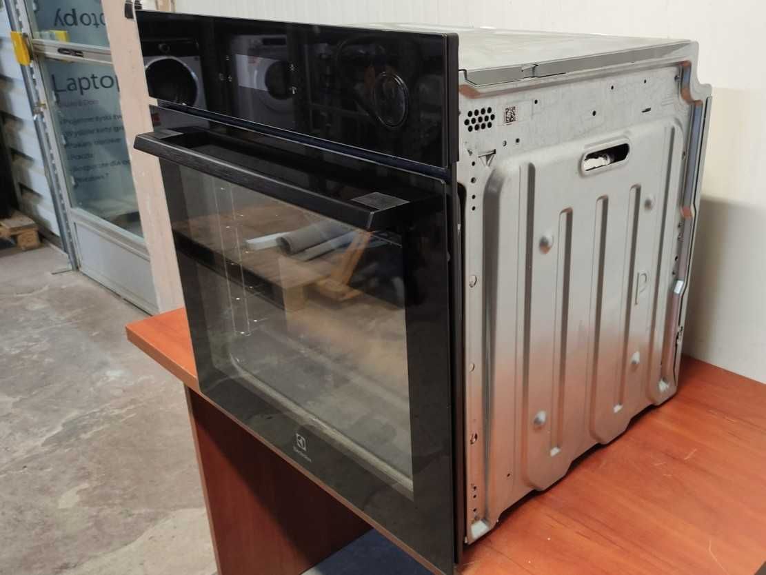 Piekarnik parowy Electrolux EOC8P39WZ Termoobieg Czarny OUTLET 28CG24