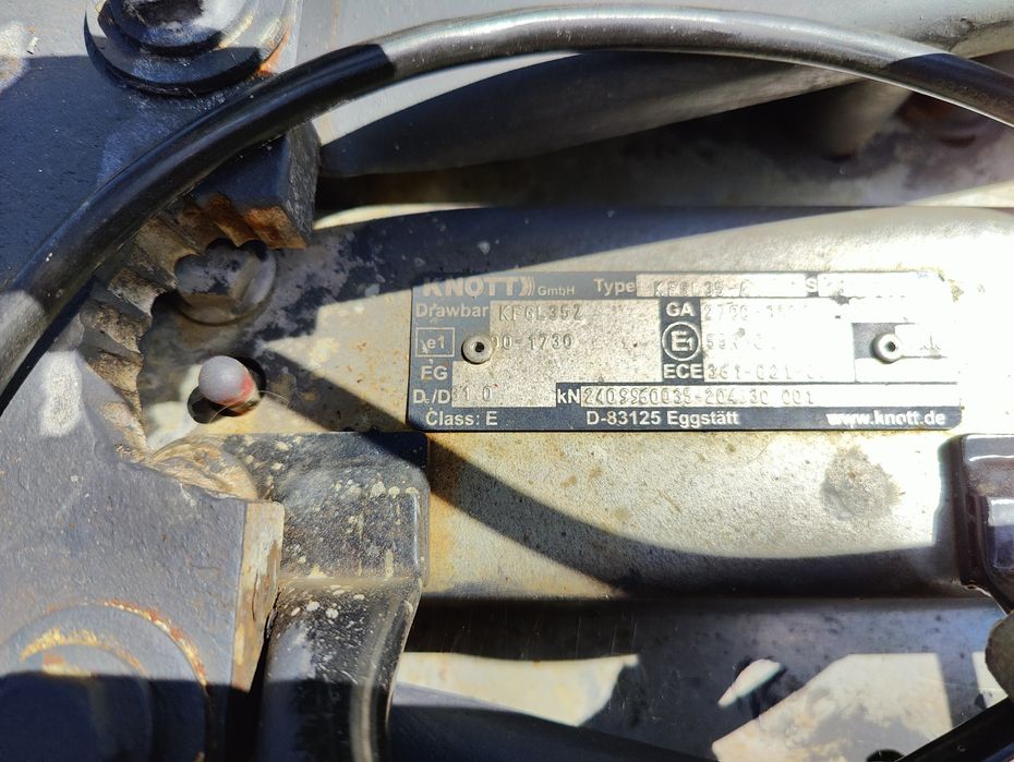 Прицеп бортовий тентований 8.6м 71.5к.м
