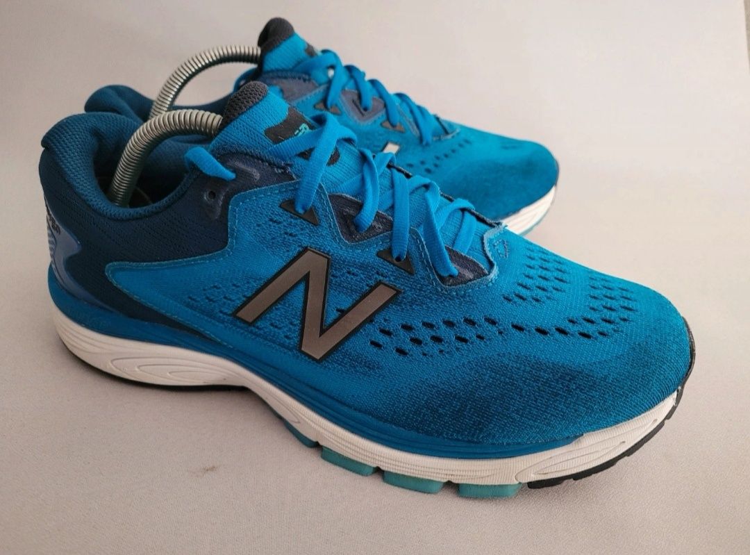 Buty New Balance Vaygo 43