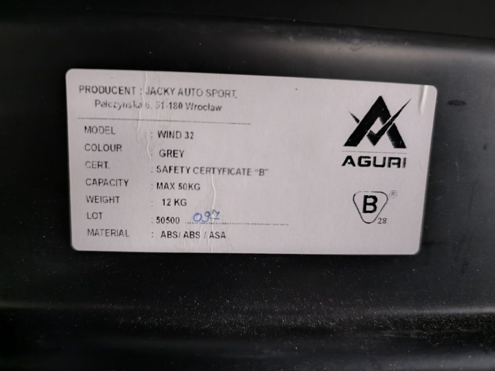 Box dachowy Aguri wind 32 140 cm 320 litrów