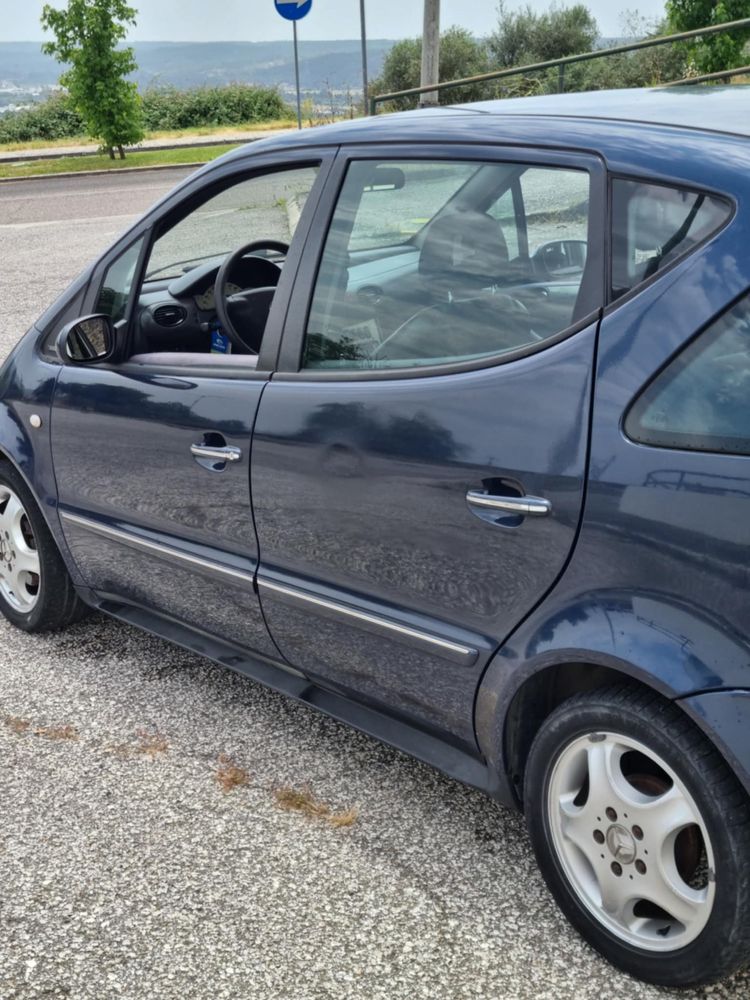 Mercedes A140 Avantgarde 2001  (Em boas Condições)