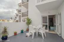 Apartamento Duplex a poucos metros da praia na encantadora Vila de Car