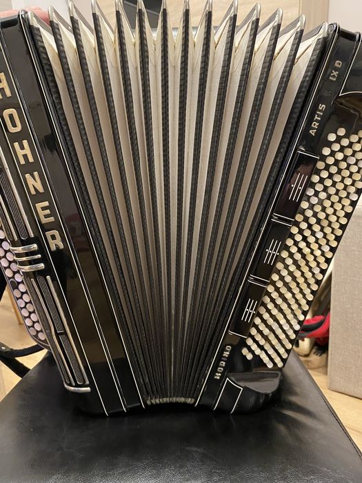 Akordeon guzikowy Hohner Morino Artiste IX D B-Griff