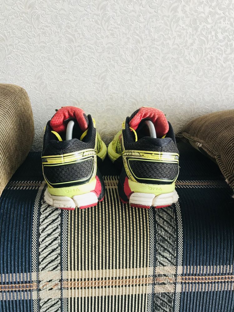 Кросівки Brooks 43-44 розмір, по устілці приблизно   27,5-28 см