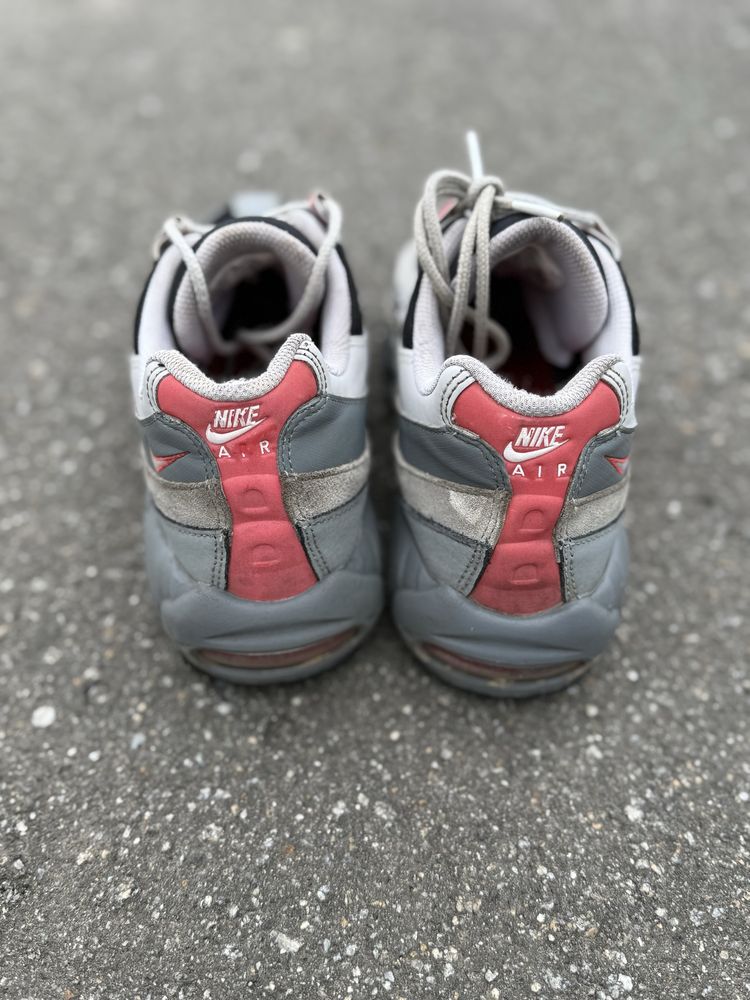 Продам чоловічі кросівки Nike Air Max 95