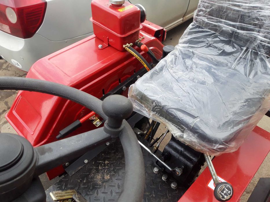 Трактор Кентавр 200 В с фрезой и плугом на 2 корпуса