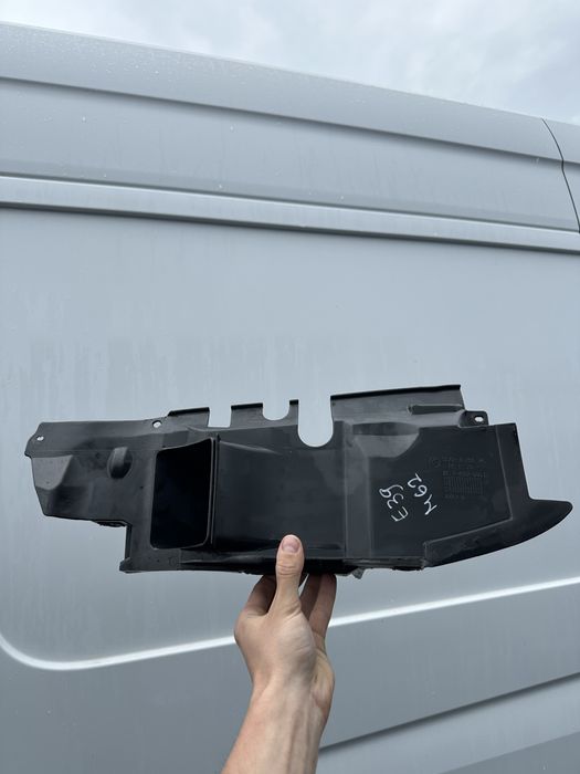 BMW E39 Воздуховод е39 М62 м62 бензин R правий Ідеал Шрот тормоза