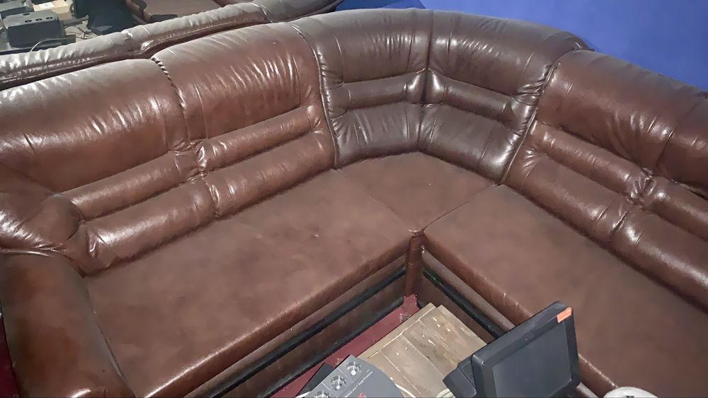 Продам  меблі б/в мʼякі цілі якісні