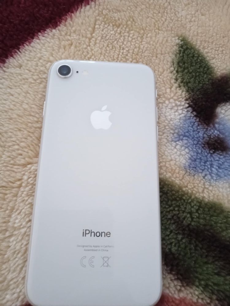 Iphone 8 64 gb stan idealny