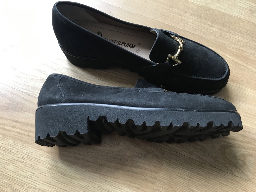 Buty zamszowe na platformie