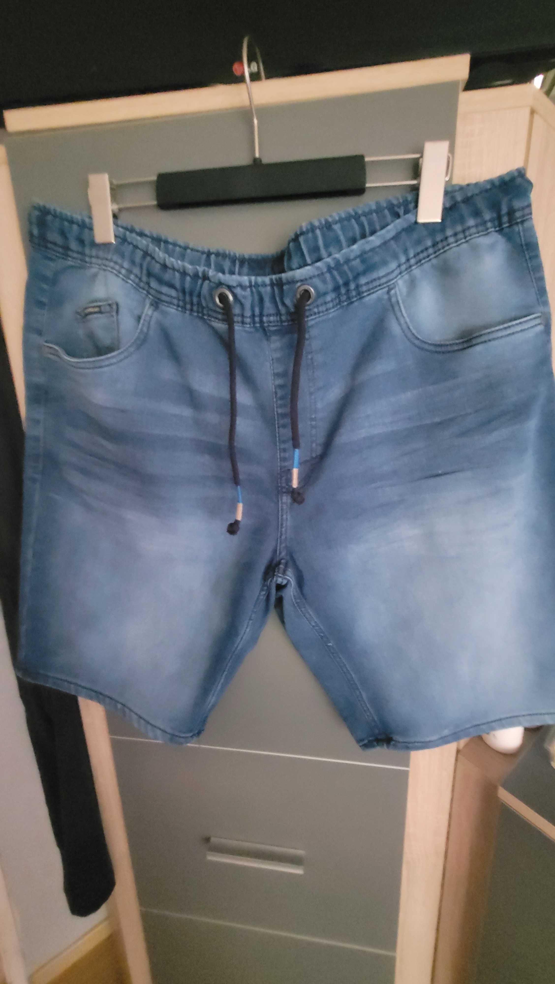 Krótkie spodenki jeansowe 36