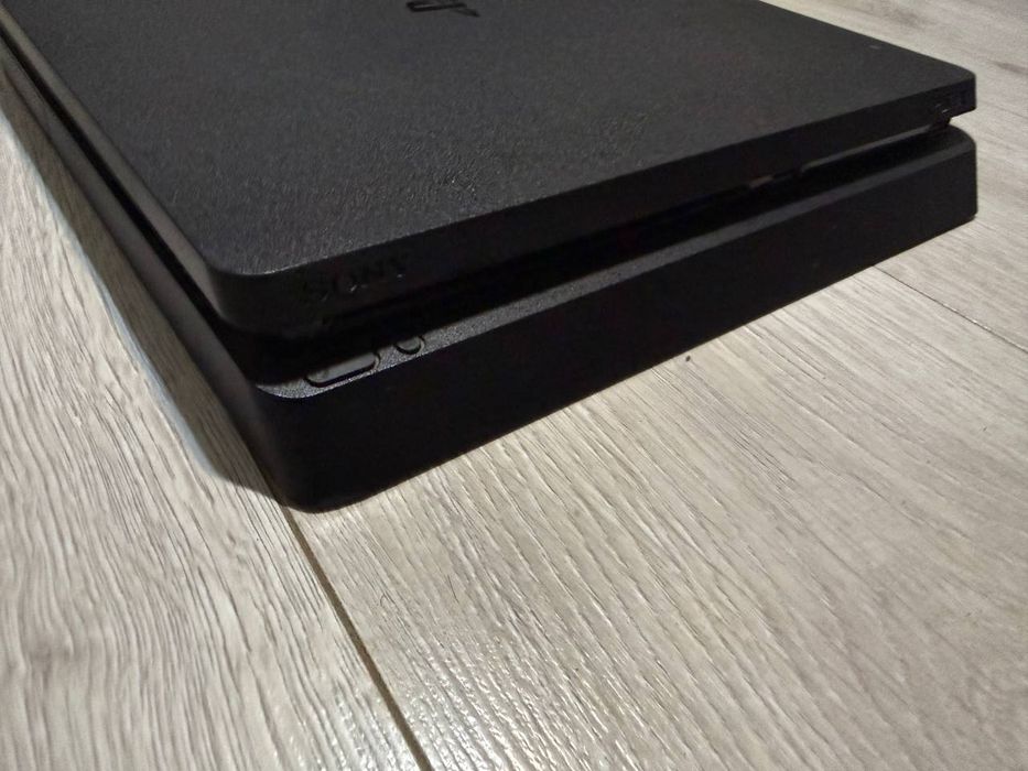 Ps4 slim 1TB ідеально робочий стан!