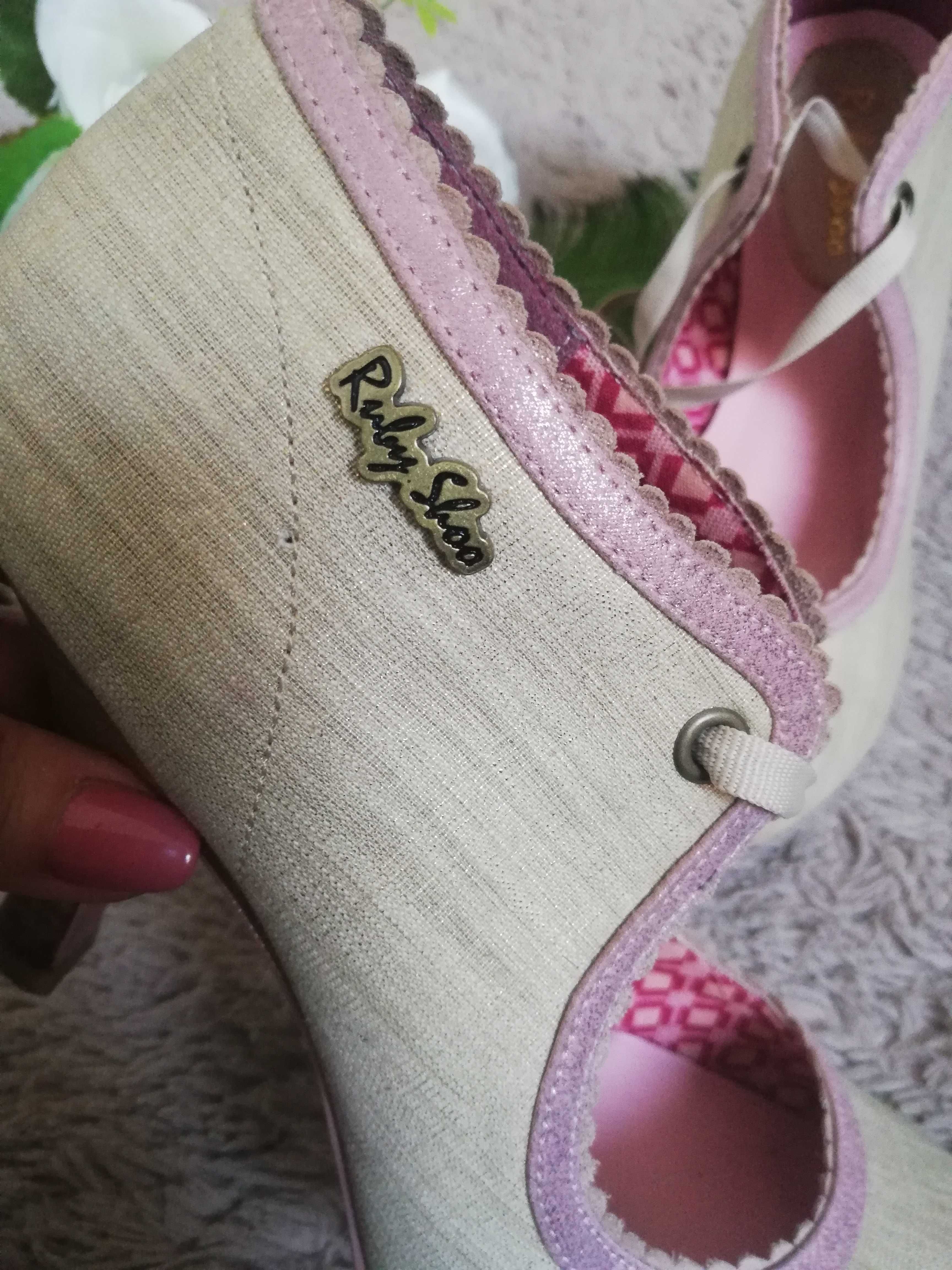 Przepiękne jedyne vintage Buciki Ruby Shoo rozm. 39